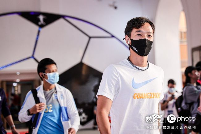 当时医院收银员把她好一通讥讽，还威胁她说要报警抓她。